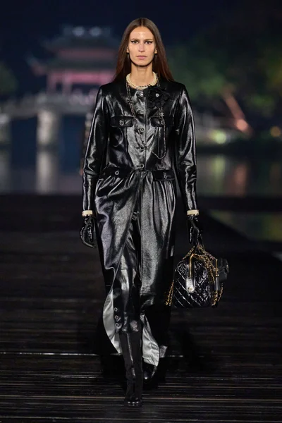Look 6